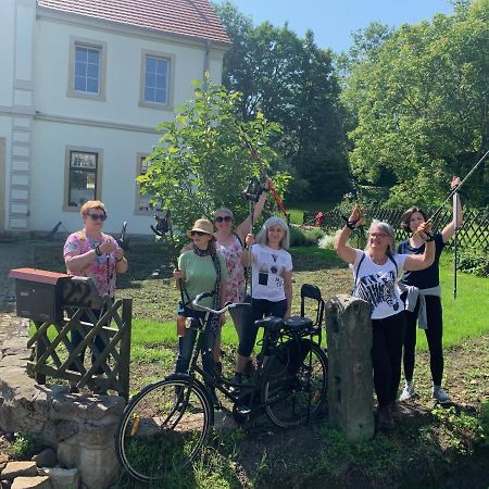 Bed and Breakfast Stara Szkola Debowy Gaj The Old School Debowy Gaj Львувек-Слёнски Экстерьер фото